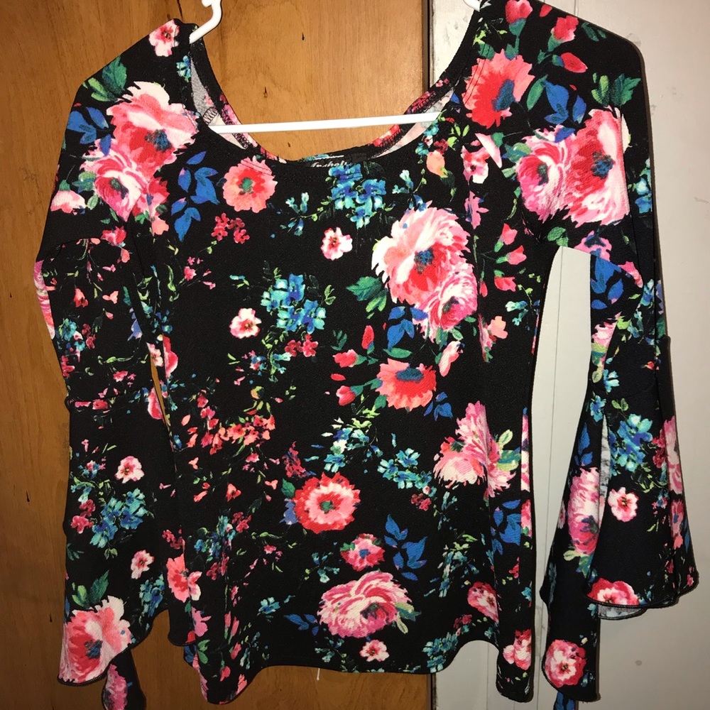Off shoulder shirt